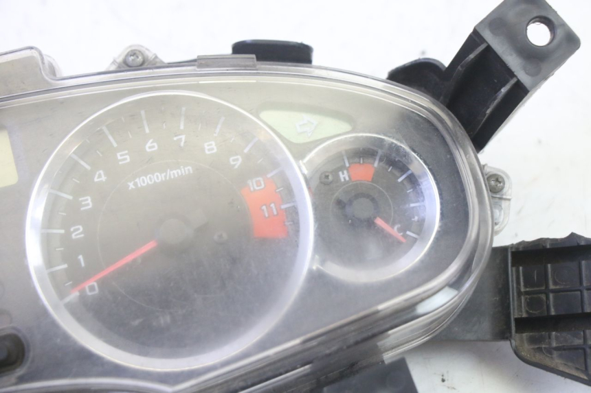 photo de SPEEDOMETER HONDA FES S-WING SWING ABS 125 (2007 - 2015) - Product overview