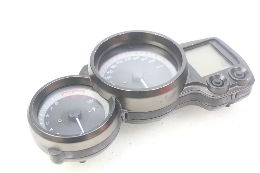 photo de SPEEDOMETER YAMAHA FJR ABS 1300 (2006 - 2012) - Fixing points details