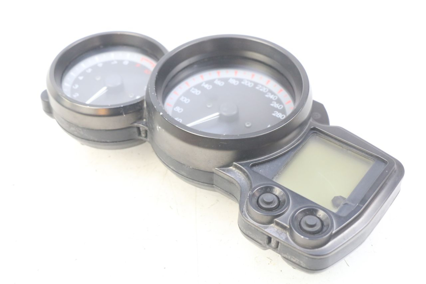 photo de SPEEDOMETER YAMAHA FJR ABS 1300 (2006 - 2012) - Surface and material condition