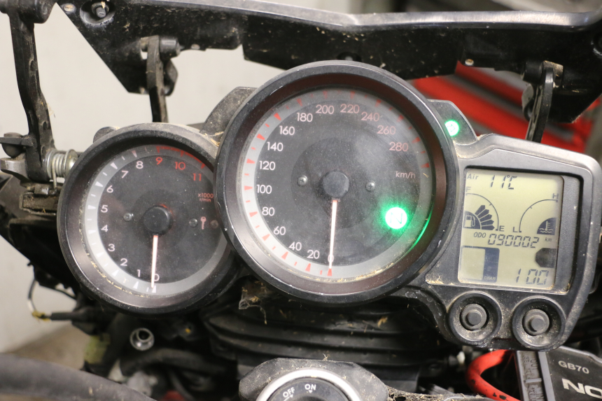 photo de SPEEDOMETER YAMAHA FJR ABS 1300 (2006 - 2012) - Component detail