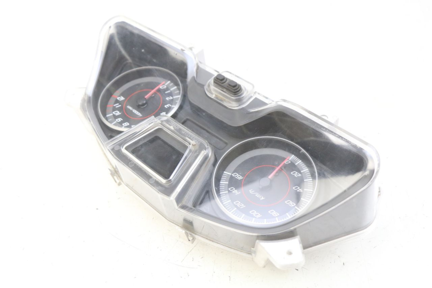 photo de SPEEDOMETER HONDA FORZA 125 (2015 - 2016) - Alternative perspective