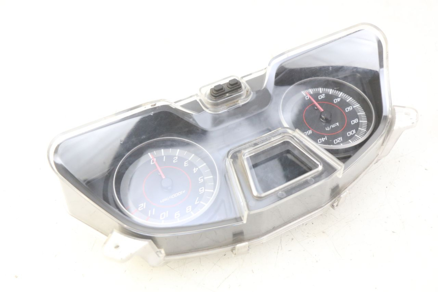 photo de SPEEDOMETER HONDA FORZA 125 (2015 - 2016) - Technical close-up
