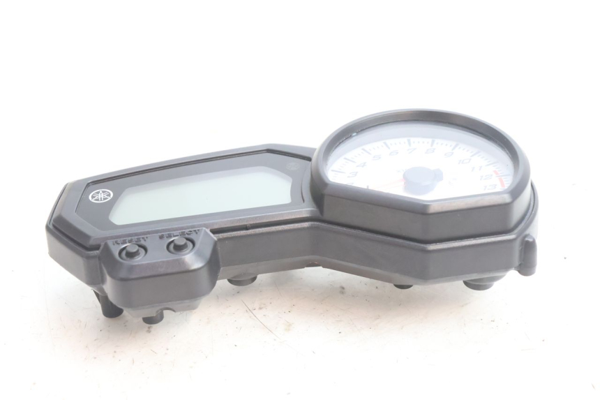 photo de SPEEDOMETER YAMAHA FZ8 800 (2010 - 2016) - Alternative perspective