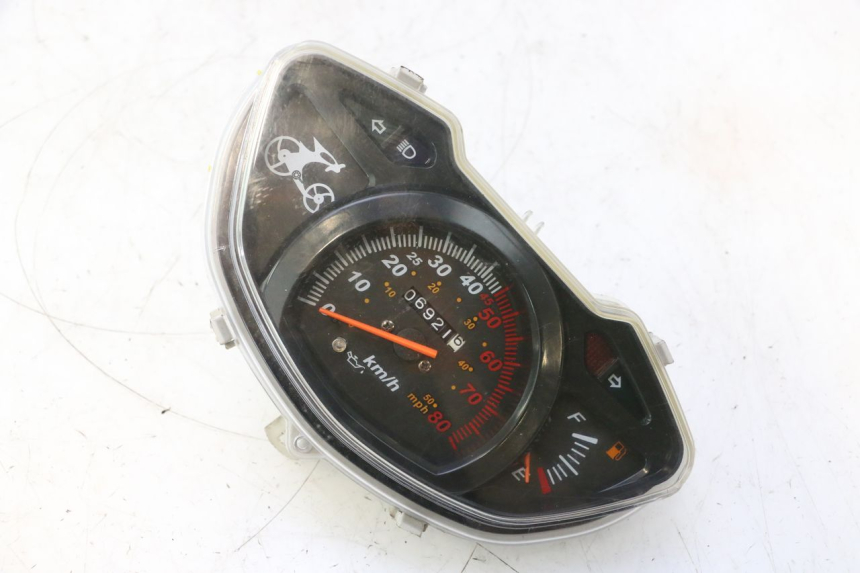 photo de SPEEDOMETER VASTRO GP 2T 50 (2013 - 2017) - Main view