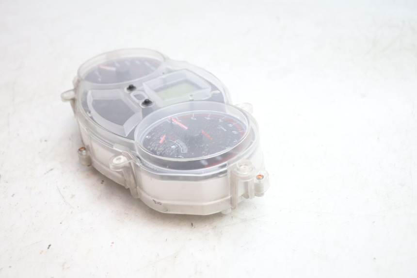photo de SPEEDOMETER GILERA GP 800 (2007 - 2013) - Component zoom
