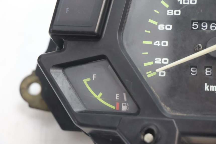photo de SPEEDOMETER KAWASAKI GPX F ZX750F 750 (1986 - 1990) - Zoom on usage condition