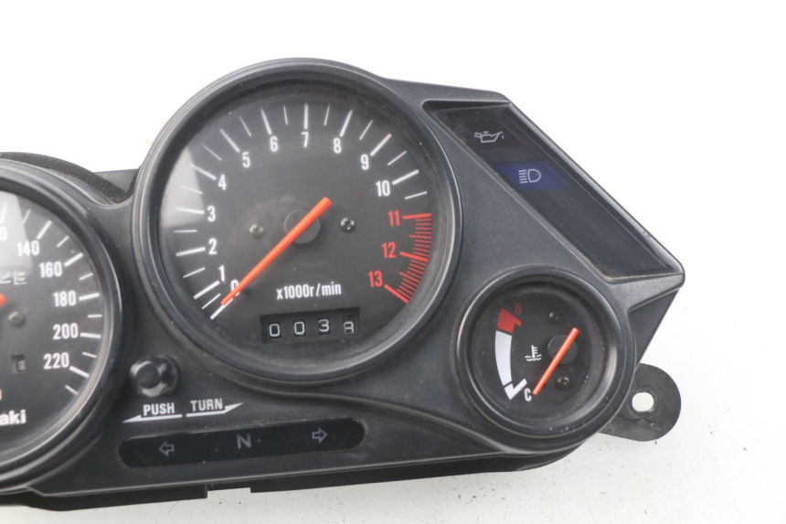 photo de SPEEDOMETER KAWASAKI GPZ S 500 (1994 - 2005) - Distinctive features