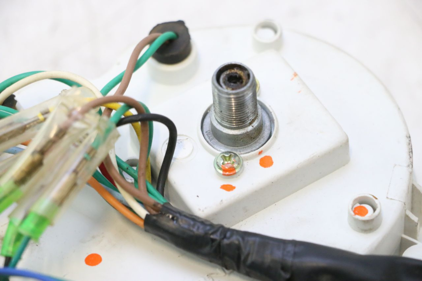 photo de SPEEDOMETER TNT MOTOR GRIDO 2T 50 (2010 - 2019) - Surface and material condition
