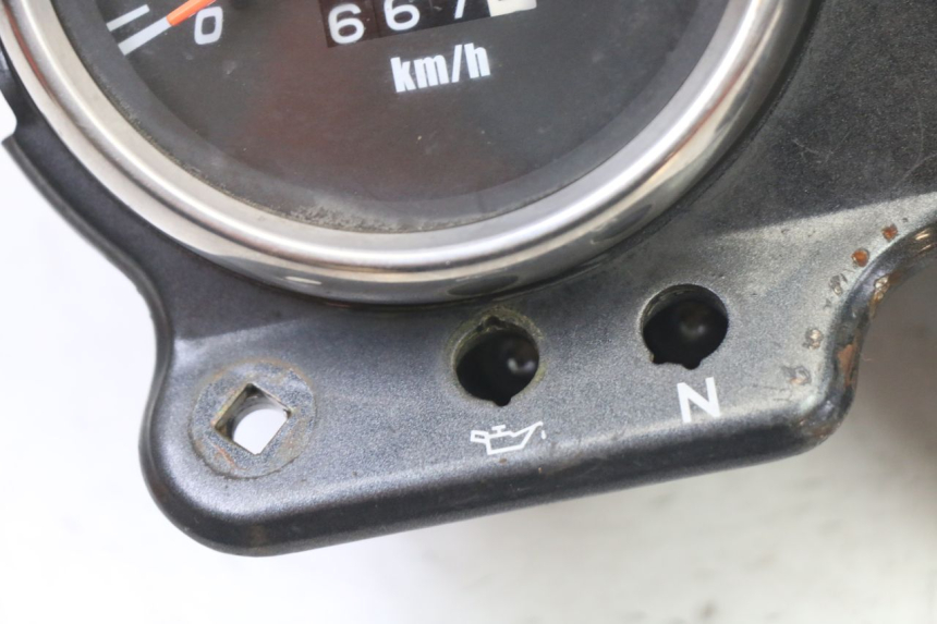 photo de SPEEDOMETER SUZUKI GS GSE 500 (2001 - 2003) - Alternative perspective