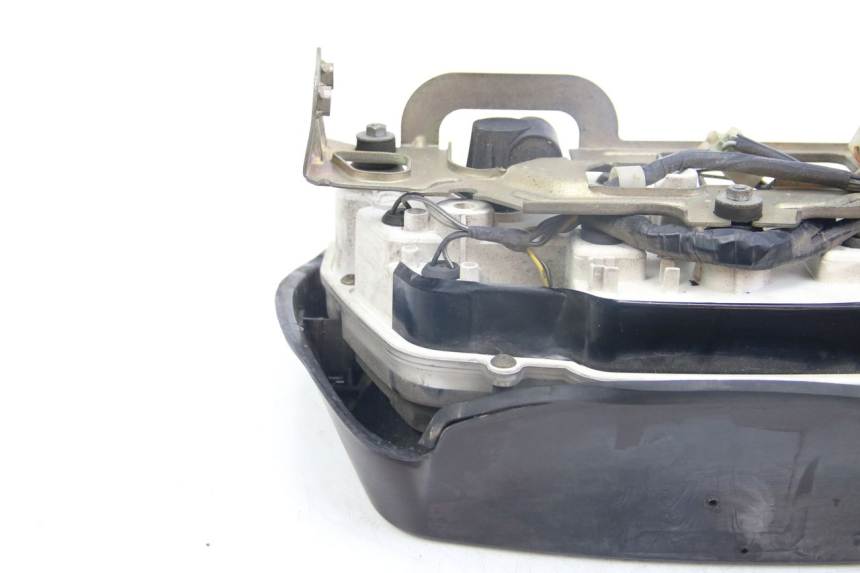 photo de SPEEDOMETER SUZUKI GSX-F GSX  F 1100 (1988 - 1994) - Additional view of the item