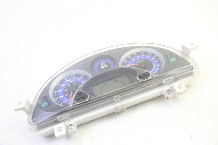 photo de SPEEDOMETER SYM GTS EVO 125 (2009 - 2013) - Surface and material condition