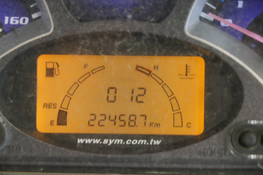 photo de SPEEDOMETER SYM GTS EVO 125 (2009 - 2013) - Fixing points details