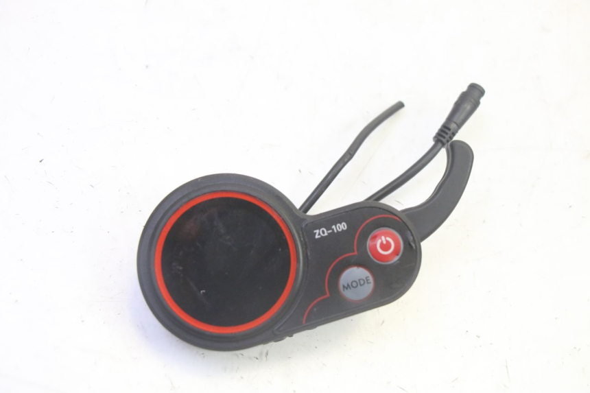 photo de SPEEDOMETER HITWAY H5 1 - Main view