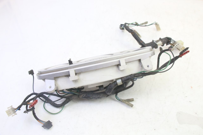 photo de SPEEDOMETER DAELIM HISTORY 125 (2001 - 2002) - Fixing points details