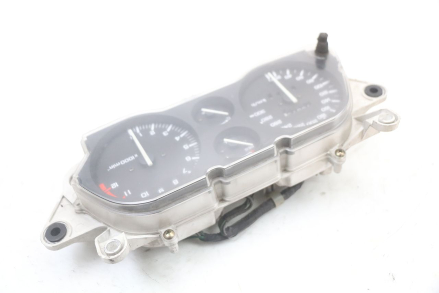 photo de SPEEDOMETER HONDA CBR F 1000 (1993 - 1996) - Fixing points details