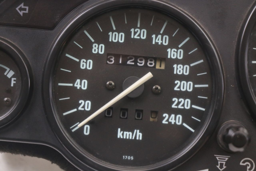photo de SPEEDOMETER KAWASAKI GTR 1000 (1994 - 2004) - Alternative perspective