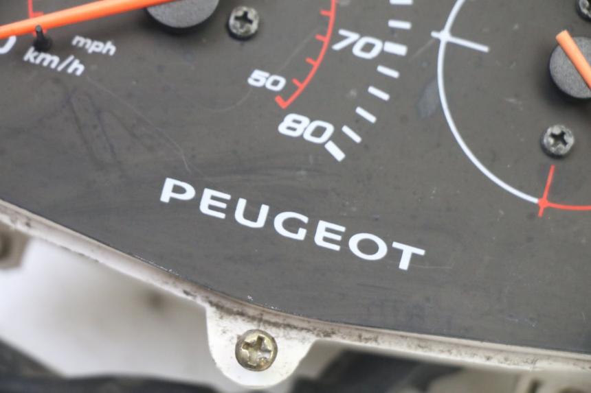 photo de SPEEDOMETER PEUGEOT KISBEE 2T 50 (2018 - 2022) - Alternative perspective