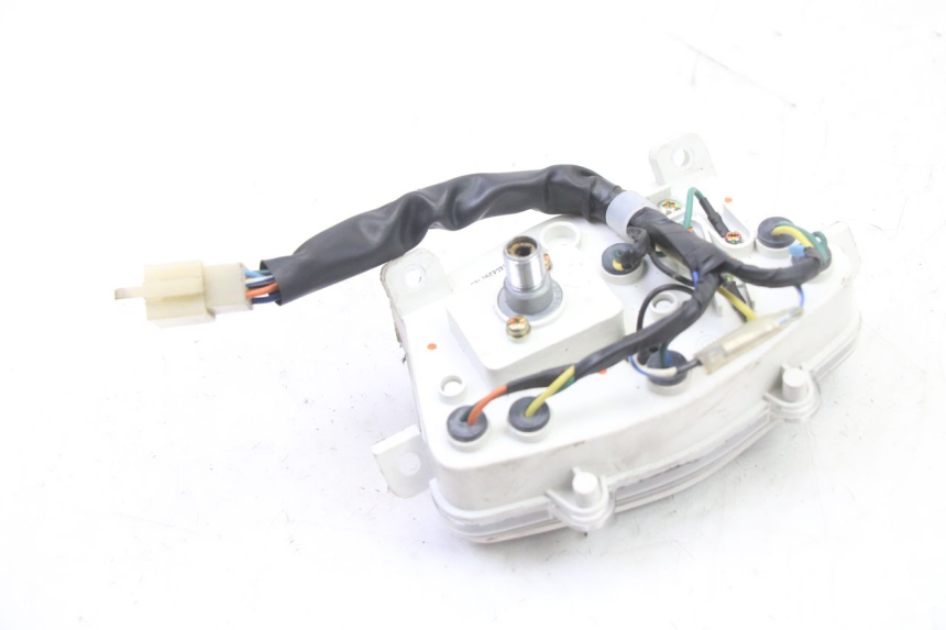 photo de SPEEDOMETER PEUGEOT KISBEE 2T 50 (2010 - 2017) - Surface and material condition