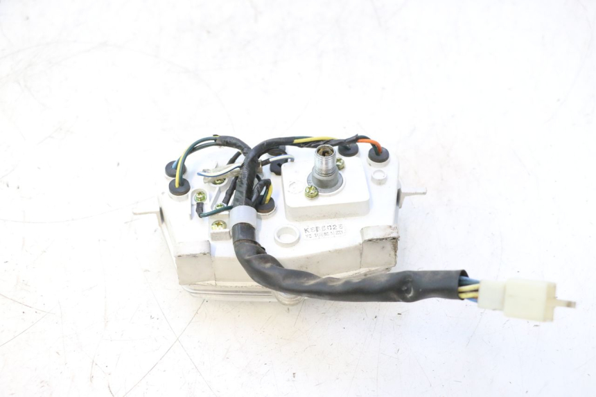 photo de SPEEDOMETER PEUGEOT KISBEE 2T 50 (2010 - 2017) - Alternative perspective