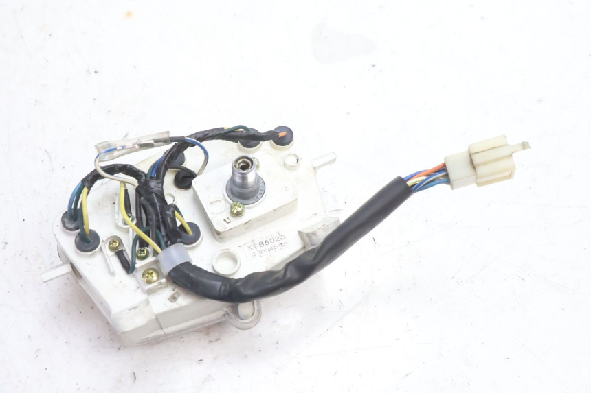 photo de SPEEDOMETER PEUGEOT KISBEE 2T 50 (2010 - 2017) - Fixing points details