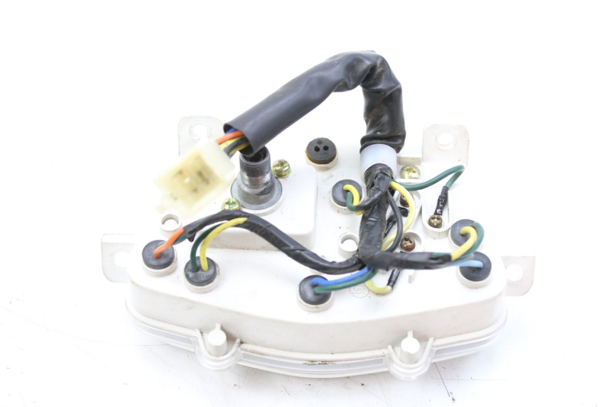 photo de SPEEDOMETER PEUGEOT KISBEE 4T 50 (2010 - 2017) - Alternative perspective