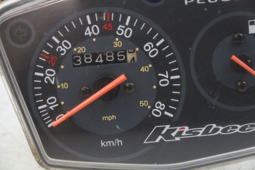 photo de SPEEDOMETER PEUGEOT KISBEE 4T 50 (2010 - 2017) - Surface and material condition