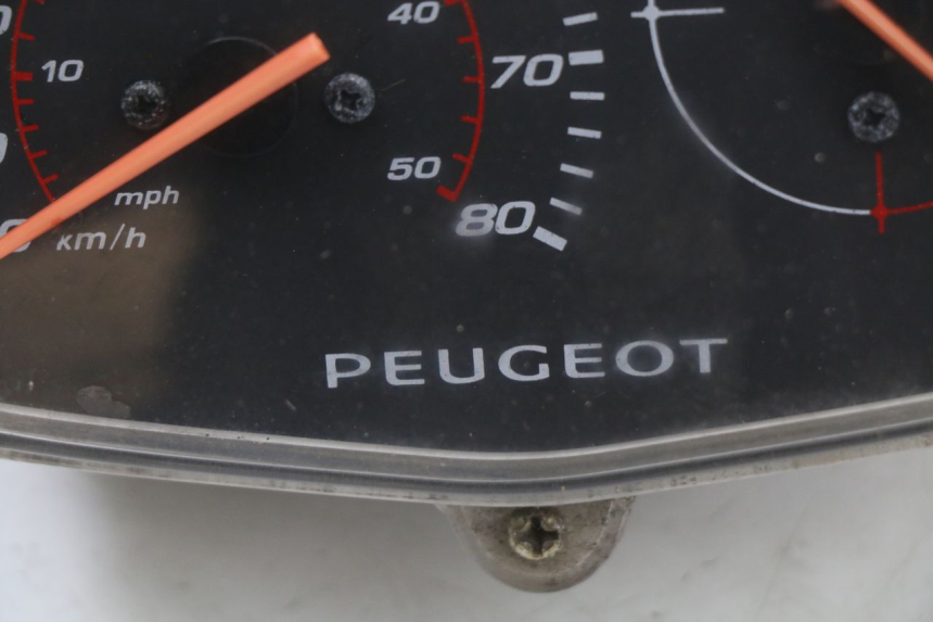 photo de SPEEDOMETER PEUGEOT KISBEE 4T 50 (2018 - 2022) - Zoom on usage condition