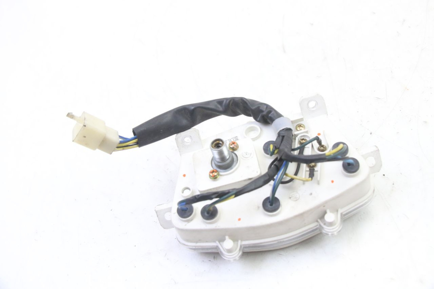 photo de SPEEDOMETER PEUGEOT KISBEE 4T 50 (2018 - 2022) - Surface and material condition