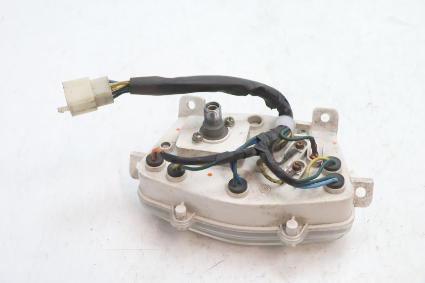 photo de SPEEDOMETER PEUGEOT KISBEE 4T 50 (2010 - 2017) - Surface and material condition