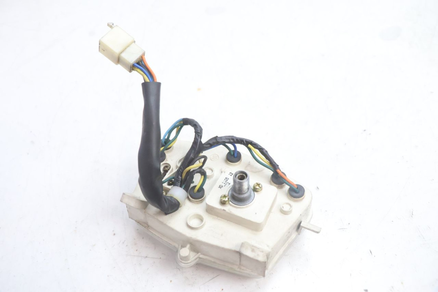 photo de SPEEDOMETER PEUGEOT KISBEE 4T 50 (2010 - 2017) - Fixing points details