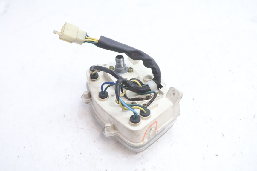 photo de SPEEDOMETER PEUGEOT KISBEE 4T 50 (2010 - 2017) - Surface and material condition