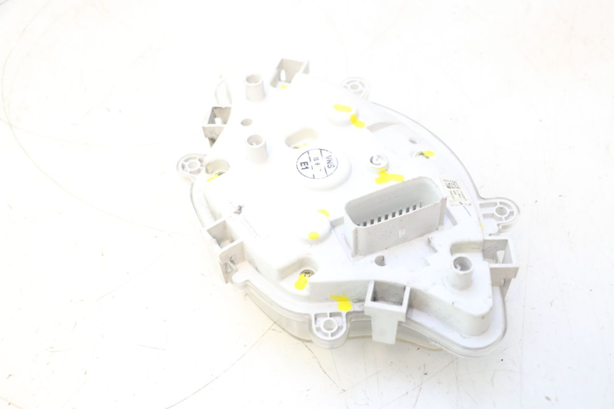 photo de SPEEDOMETER PIAGGIO LIBERTY IGET 4T 50 (2015 - 2020) - Fixing points details