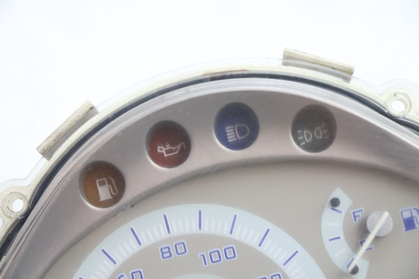 photo de SPEEDOMETER PIAGGIO LIBERTY 125 (1998 - 2008) - Alternative perspective