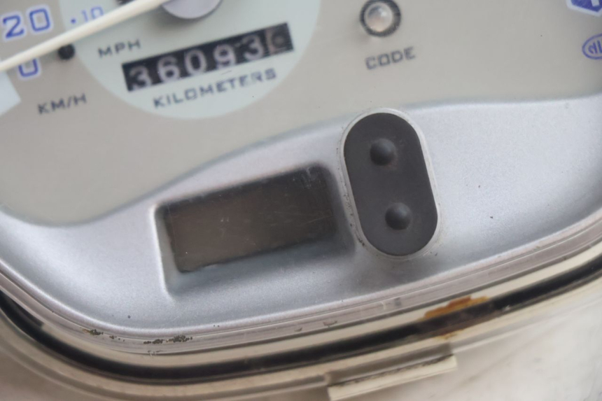 photo de SPEEDOMETER PIAGGIO LIBERTY 125 (1998 - 2008) - Technical close-up