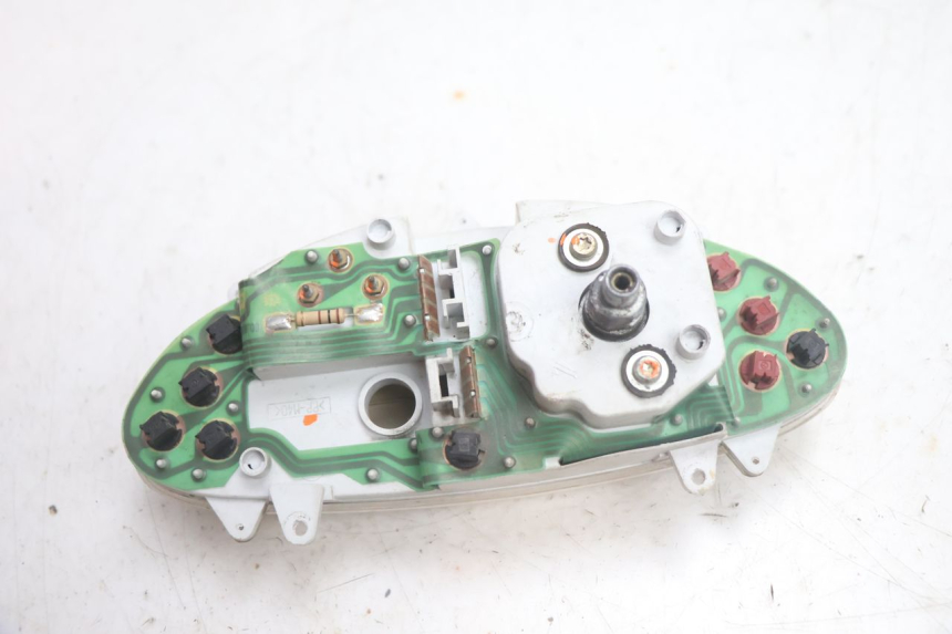 photo de SPEEDOMETER PIAGGIO LIBERTY 50 (1998 - 2003) - Surface and material condition