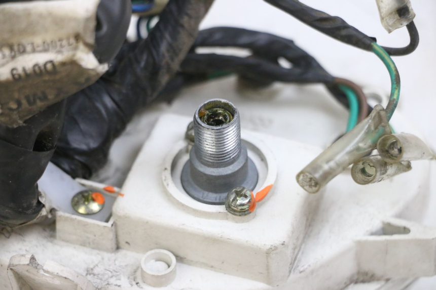 photo de SPEEDOMETER KYMCO LIKE 125 (2009 - 2016) - Fixing points details