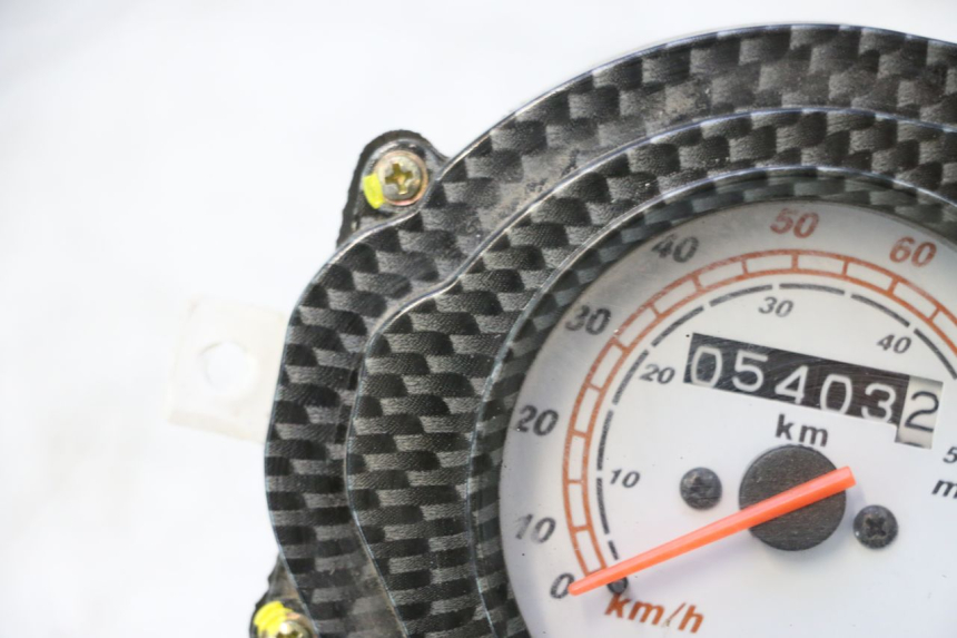 photo de SPEEDOMETER LONGJIA LJ50QT 8M 2T 50 (2010 - 2017) - Additional view of the item