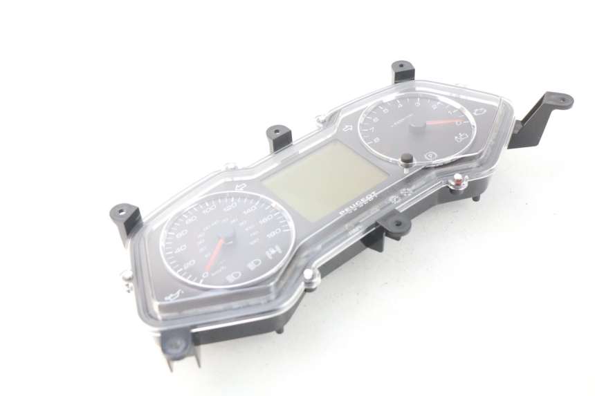 photo de SPEEDOMETER PEUGEOT METROPOLIS 400 (2017 - 2020) - Alternative perspective