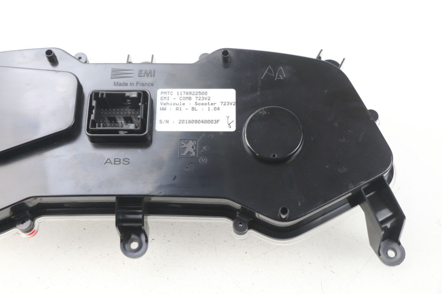 photo de SPEEDOMETER PEUGEOT METROPOLIS 400 (2017 - 2020) - Checked used part