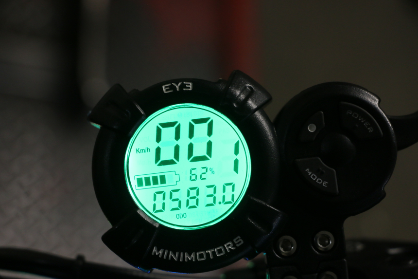 photo de SPEEDOMETER DUALTRON MINI SPECIAL 1 - Zoom on usage condition