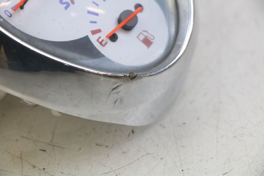 photo de SPEEDOMETER SYM MIO 50 (2011 - 2017) - Alternative perspective