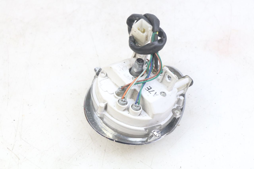 photo de SPEEDOMETER SYM MIO 50 (2011 - 2017) - Surface and material condition