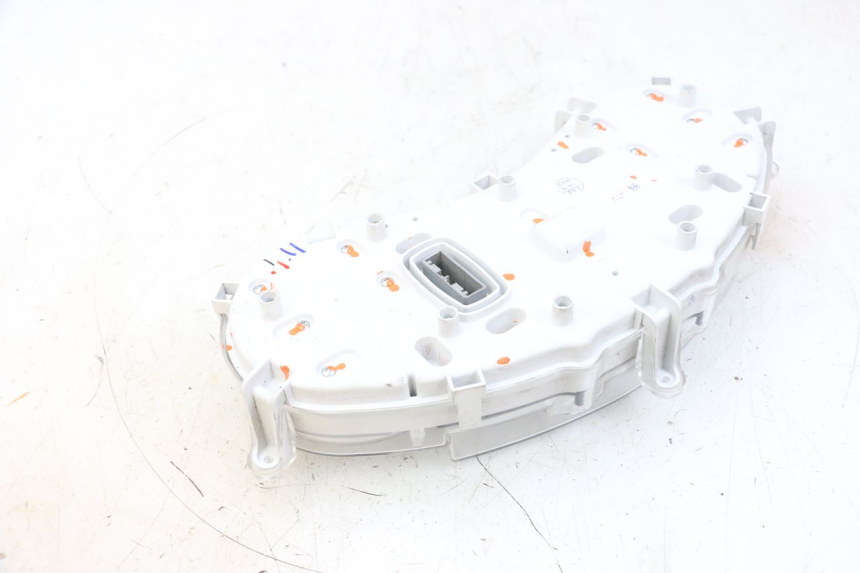 photo de SPEEDOMETER PIAGGIO MP3 HPE 300 (2019 - 2026) - Component detail