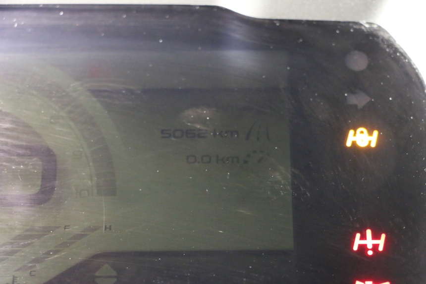 photo de SPEEDOMETER PIAGGIO MP3 HPE 530 (2022 - 2026) - Technical close-up