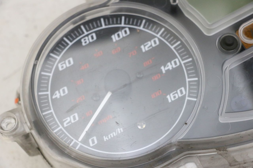 photo de SPEEDOMETER PIAGGIO MP3 LT 300 (2010 - 2016) - Surface and material condition