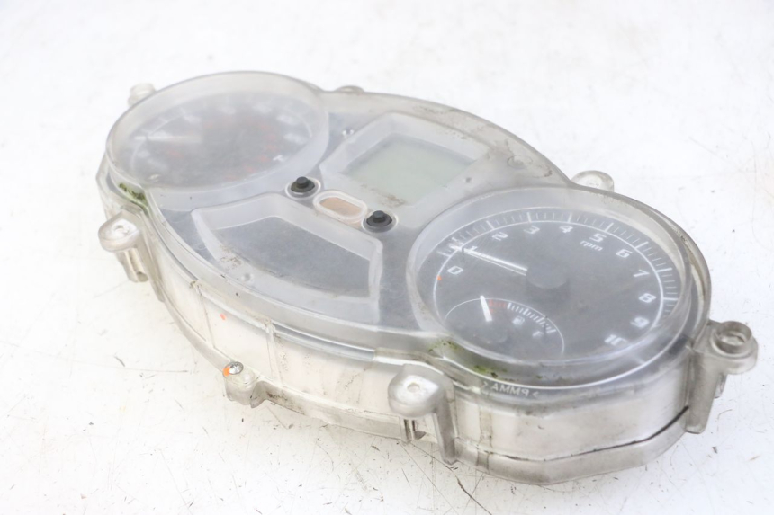 photo de SPEEDOMETER PIAGGIO MP3 LT 400 (2007 - 2012) - Alternative perspective