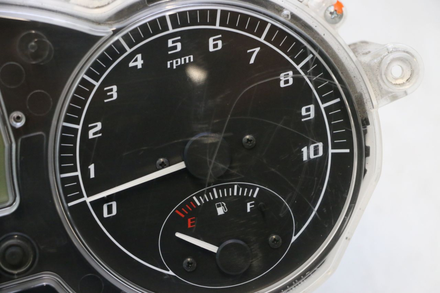 photo de SPEEDOMETER PIAGGIO MP3 LT 400 (2007 - 2012) - Distinctive features