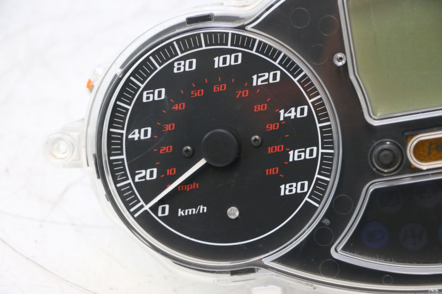 photo de SPEEDOMETER PIAGGIO MP3 LT 400 (2007 - 2012) - Supplementary product photo