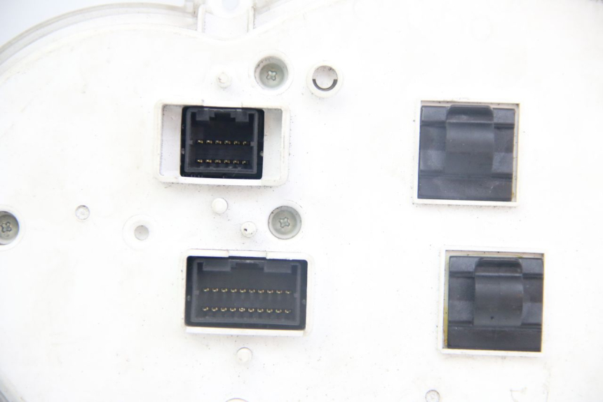 photo de SPEEDOMETER PIAGGIO MP3 125 (2006 - 2014) - Component zoom