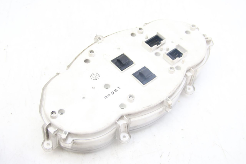 photo de SPEEDOMETER PIAGGIO MP3 125 (2006 - 2014) - Alternative perspective